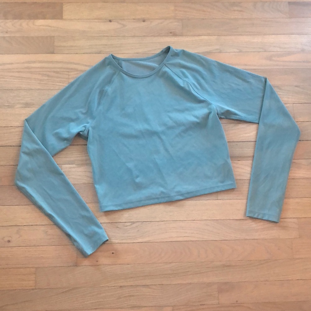 Old Navy Active Go Dry Long Sleeve Top